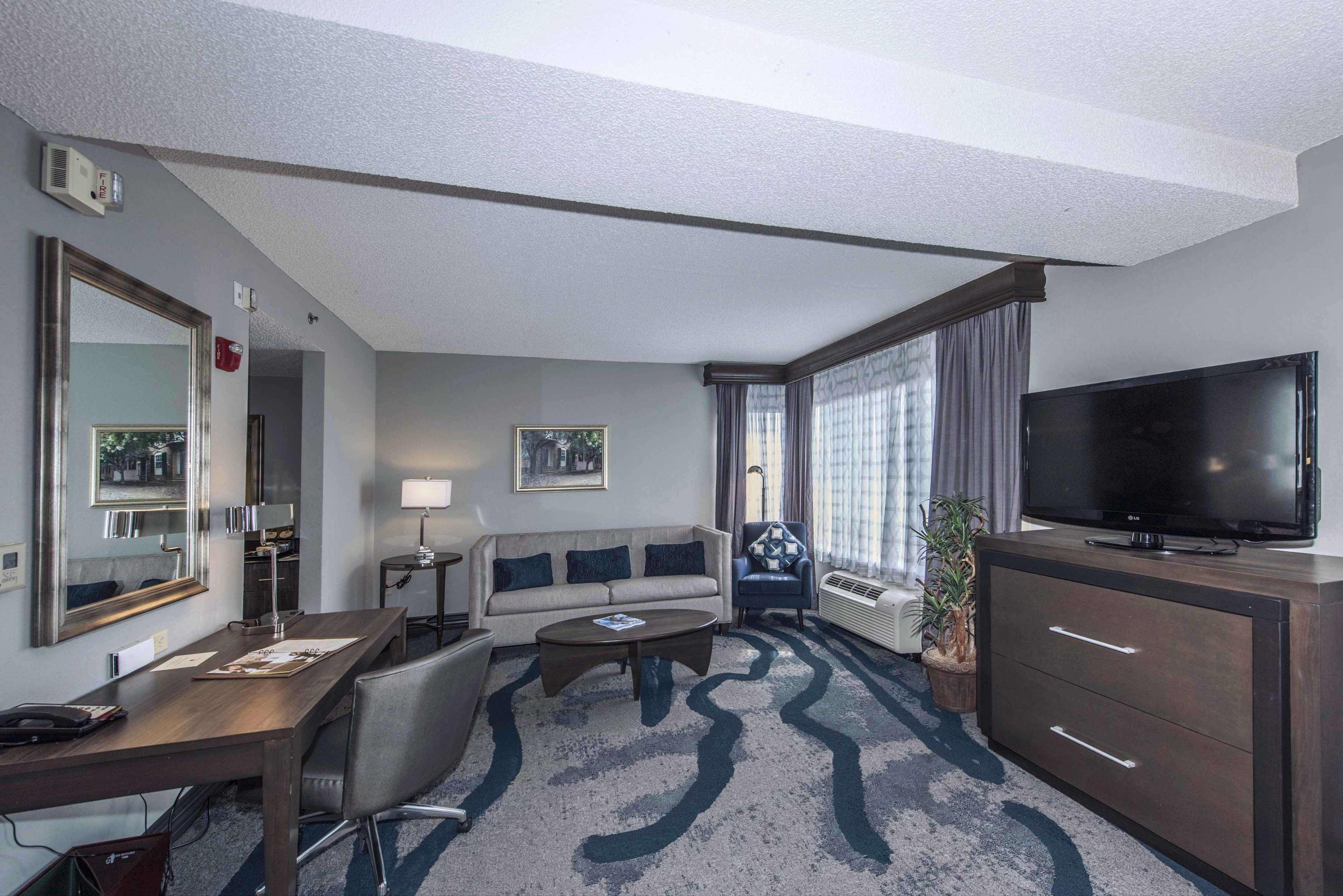 Doubletree By Hilton North Charleston - Convention Center Hotell Exteriör bild