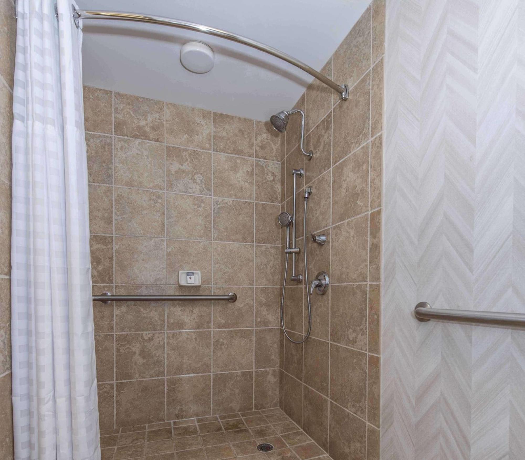 Doubletree By Hilton North Charleston - Convention Center Hotell Exteriör bild